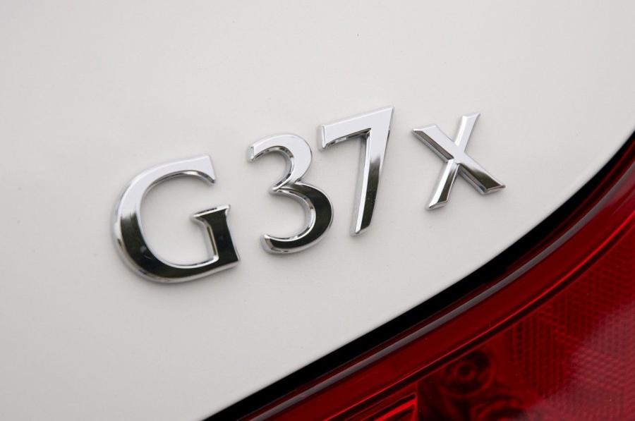  Infiniti G37x Coupe 2009 года  (фото 11 из 16)